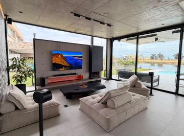 Casa de 5 ambientes, Ezeiza · Casa a Estrenar con Laguna en La Providencia Canning