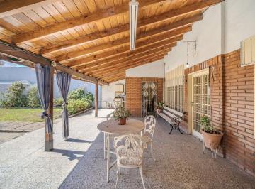 Casa · 161m² · 3 Ambientes · 3 Cocheras · Venta Casa 3 Amb C/ Jardin - Taller - Villa Bosch