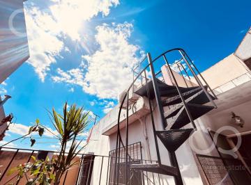PH · 93m² · 4 Ambientes · 1 Cochera · Venta PH Frente - 4 Ambientes - Cochera - Terraza y Quincho en Villa Urquiza