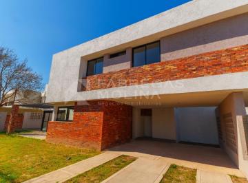 Casa · 155m² · 2 Ambientes · 2 Cocheras · ¡Venta! Dúplex en Granja de Funes - 2 Dorm. ¡A Estrenar!