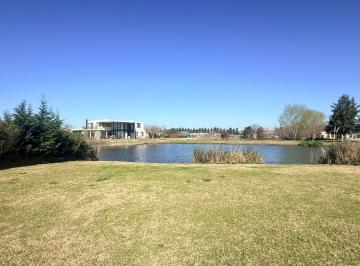 Terreno · 860m² · Venta Lote/terreno en en El Canton - Islas Al Lago Orientación Oeste, Excelente Ubicación
