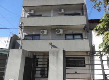 Departamento de 2 ambientes, Quilmes · Dpto. en Alquiler, Bernal Ramella 421, 2º Piso por Escalera, Muy Bueno, Terraza Propia
