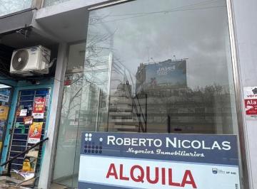Local comercial · 37m² · 1 Ambiente · Local Reciclado a Nuevo! Juan B. Justo y Av San Martín