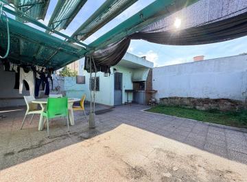 Casa · 90m² · 4 Ambientes · 1 Cochera · Venta Casa 4 Ambientes Ramos Mejia