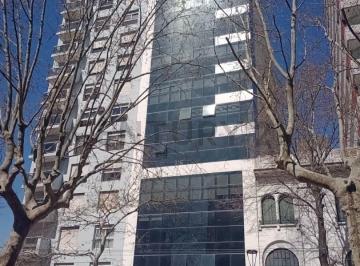 Oficina comercial · 102m² · 3 Ambientes · Oficina en Venta de Categoria, 9° Piso, Frente Al Teato Argentino.