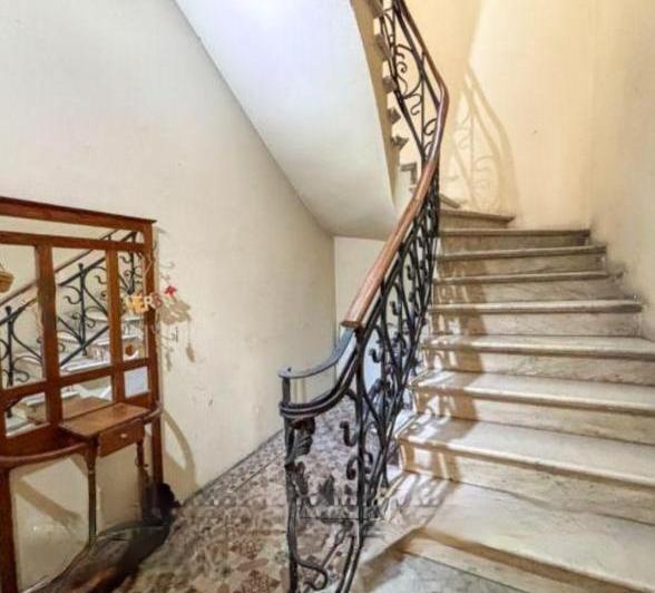 Departamento · 200m² · 5 Ambientes
