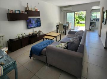Casa · 83m² · 3 Ambientes · 1 Cochera · Duplex 2 Dorm - Parque - Parrilla - Cochera Calle 460 E/ Belgrano y 23, City Bell - La Plata