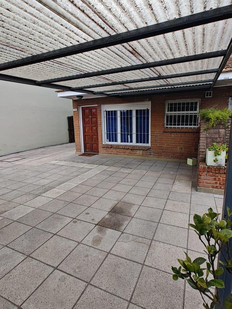 Ph 2 amb en dúplex con cochera, quincho y piscina — Parque Luro