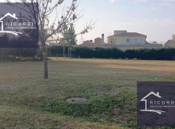 Terreno · 1033m² · Venta - Lote Único en 1033 m² en Barrio Privado Altos de Campo Grande - Pilar