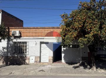 Casa · 120m² · 5 Ambientes · 1 Cochera · Venta Casa 4 Dorm. - 229 m² - Barrio San Pedrito