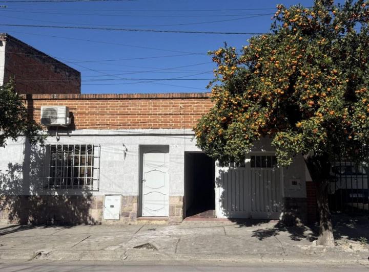 Casa · 120m² · 5 Ambientes · 1 Cochera