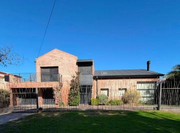 Casa de 6 ambientes, Mar del Plata · Importante Casa de 6 Ambientes, Sobre Dos Plantas, en Barrio Santa Monica.