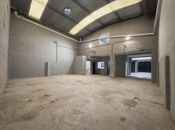 Bodega-Galpón · 293m² · 6 Ambientes · Galpón Comercial de 293 m² con Oficinas E Ingreso Vehicular – Mansilla 4747