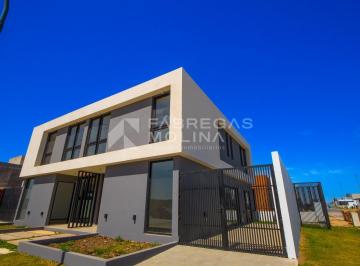 Casa · 135m² · 3 Ambientes · 2 Cocheras · ¡Venta! Dúplex en Quebradas de Manantiales - 3 Dorm. ¡Con Escritorio en Pb!
