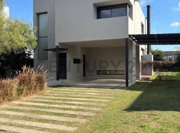 Casa · 240m² · 7 Ambientes · 3 Cocheras · Venta Casa en La Morada 3 Dorm Pileta Villa Allende