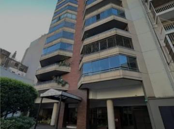 Departamento · 140m² · 4 Ambientes · 1 Cochera · Departamento 4 Ambientes - Flores