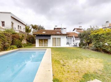 Casa · 130m² · 5 Ambientes · 2 Cocheras · Casa en Venta en Escobar