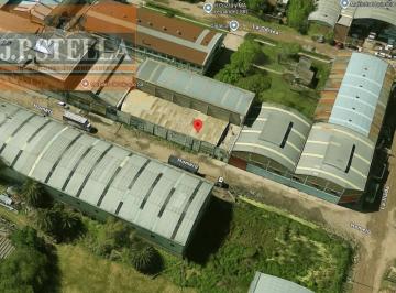 Bodega-Galpón · 1000m² · Galpón Industrial 1000 m² C/ Oficinas y Baños - 9 de Abril