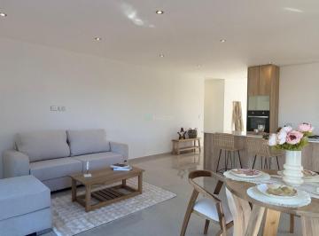 Casa · 143m² · 5 Ambientes · 2 Cocheras · Venta Casa 5 Ambientes en Santa Elisa, Pilar del Este, Pilar