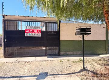 Casa de 4 ambientes, El Challao · Alquiler en Las Heras - El Challao