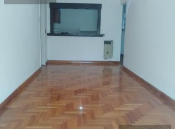 Departamento · 55m² · 2 Ambientes · Alquiler Departamento 2 Ambientes Quilmes Centro