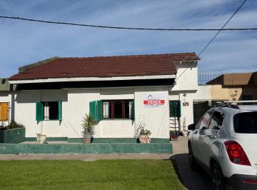 Casa de 3 ambientes, Quequén · Propiedad en Venta, Ubicada en un Tradicional Barrio de Quequén