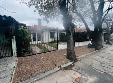 Casa de 3 ambientes, Tres de Febrero · Venta Chalet 10x20 Calle Agneta Ciudad Jardin