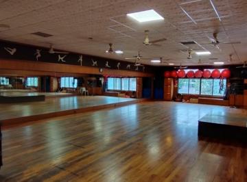 Local comercial · 900m² · Venta de Gimnasio en San Antonio de Padua - Local o Terreno