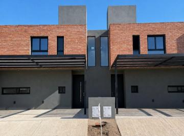 Casa de 6 ambientes, Córdoba · Dúplex a Estrenar | 3 Dorm. | Suite | Cochera Doble | Posesión Inmediata - Prados