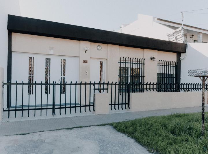 Casa · 140m² · 4 Ambientes · 1 Cochera