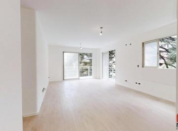 Departamento · 80m² · 3 Ambientes · 1 Cochera · Departamento en Alquiler de 3 Ambientes en La Lucila con Balcón y Pileta