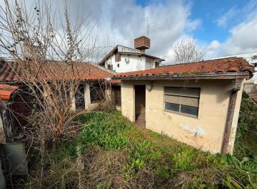 Casa · 98m² · 4 Ambientes · 1 Cochera · Casa a Reciclar de 4 Ambientes en del Viso