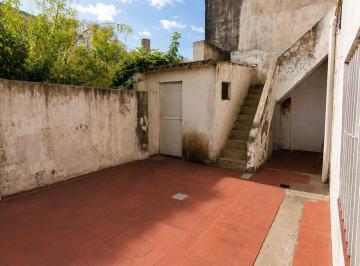 PH · 80m² · 4 Ambientes · PH Pasillo Único en B° Azcuenaga