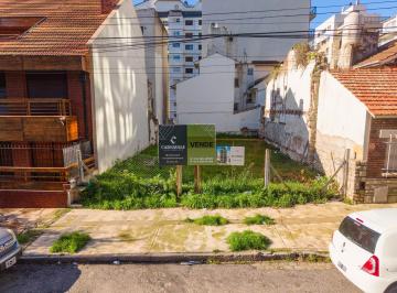 Terreno · 198m² · Lote en Venta en Playa Grande