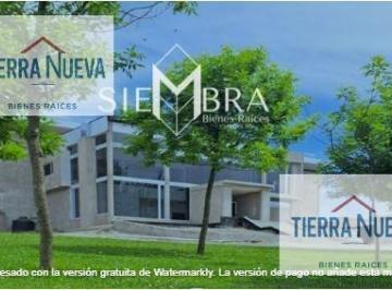 Edificio · 2157m² · Edificio Comercial en Centenario