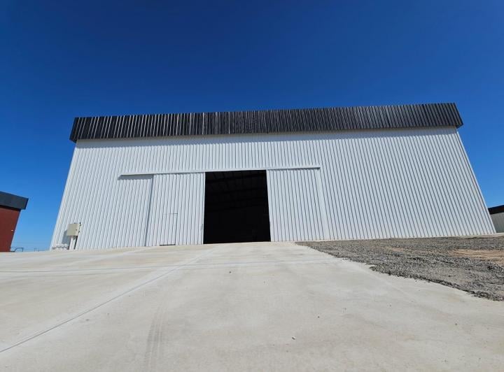 Local comercial · 2350m²