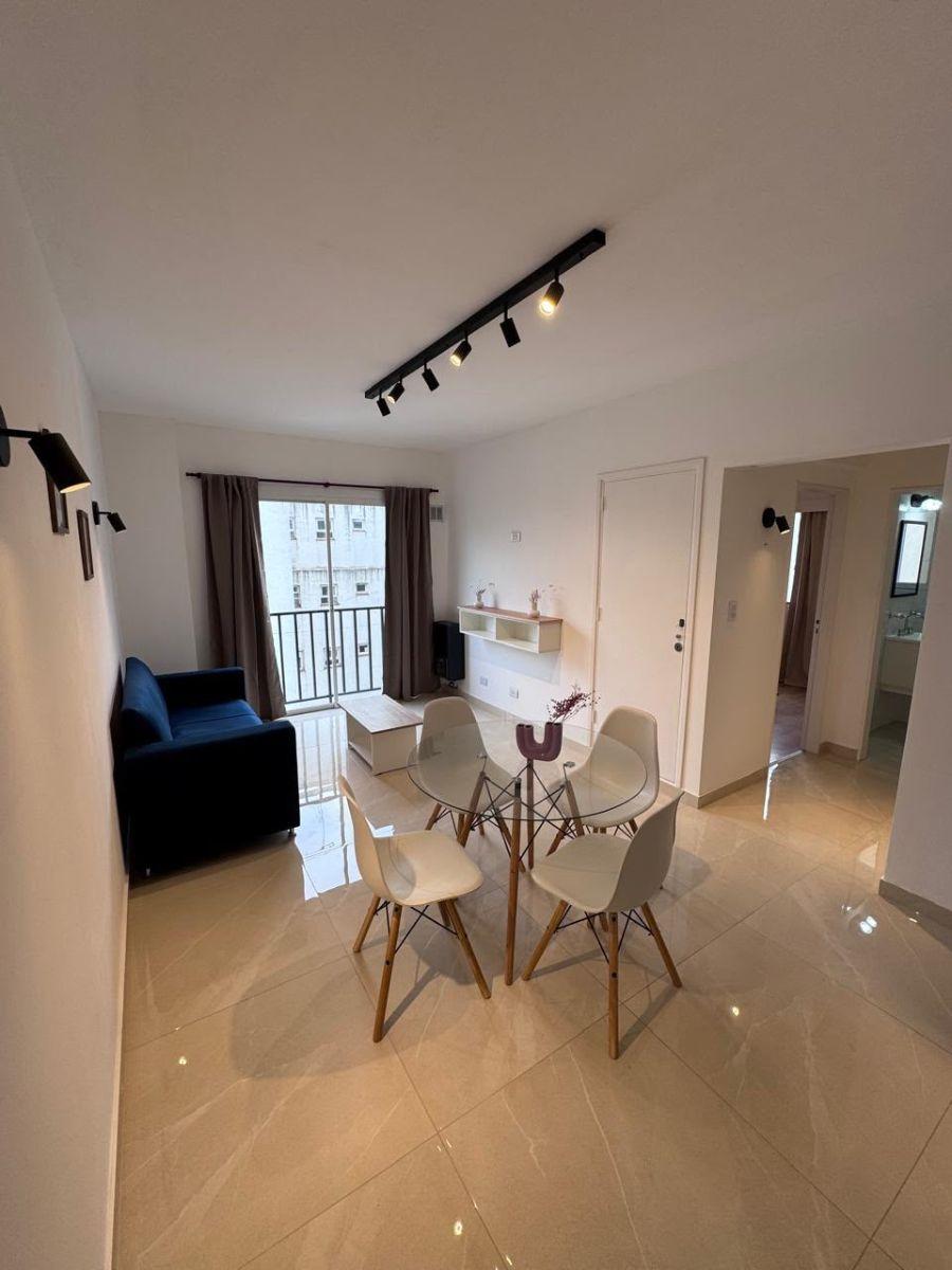 Departamento de 2 ambientes en venta ubicado en la zona de Plaza Colón