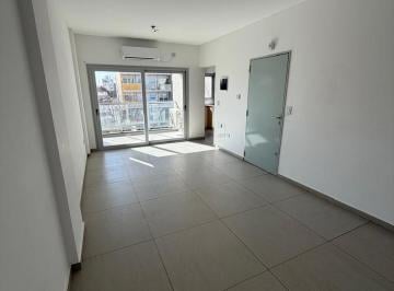 Departamento · 48m² · 2 Ambientes · 1 Cochera · Departamento 2 Ambientes con Balcón Al Frente, Cochera y Baulera en Venta - Quilmes