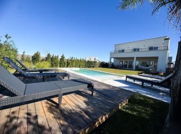 Casa · 172m² · 3 Dormitorios · Casa en Venta en Barrio Santa Ana, Villanueva, Tigre