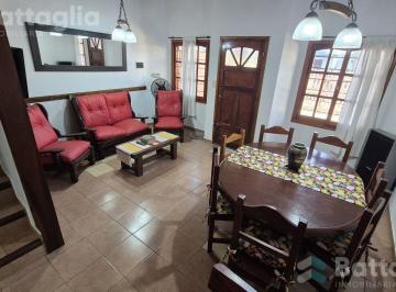 PH · 100m² · 4 Ambientes · 1 Cochera · Excelente Duplex en Costa Azul con Gas Natural