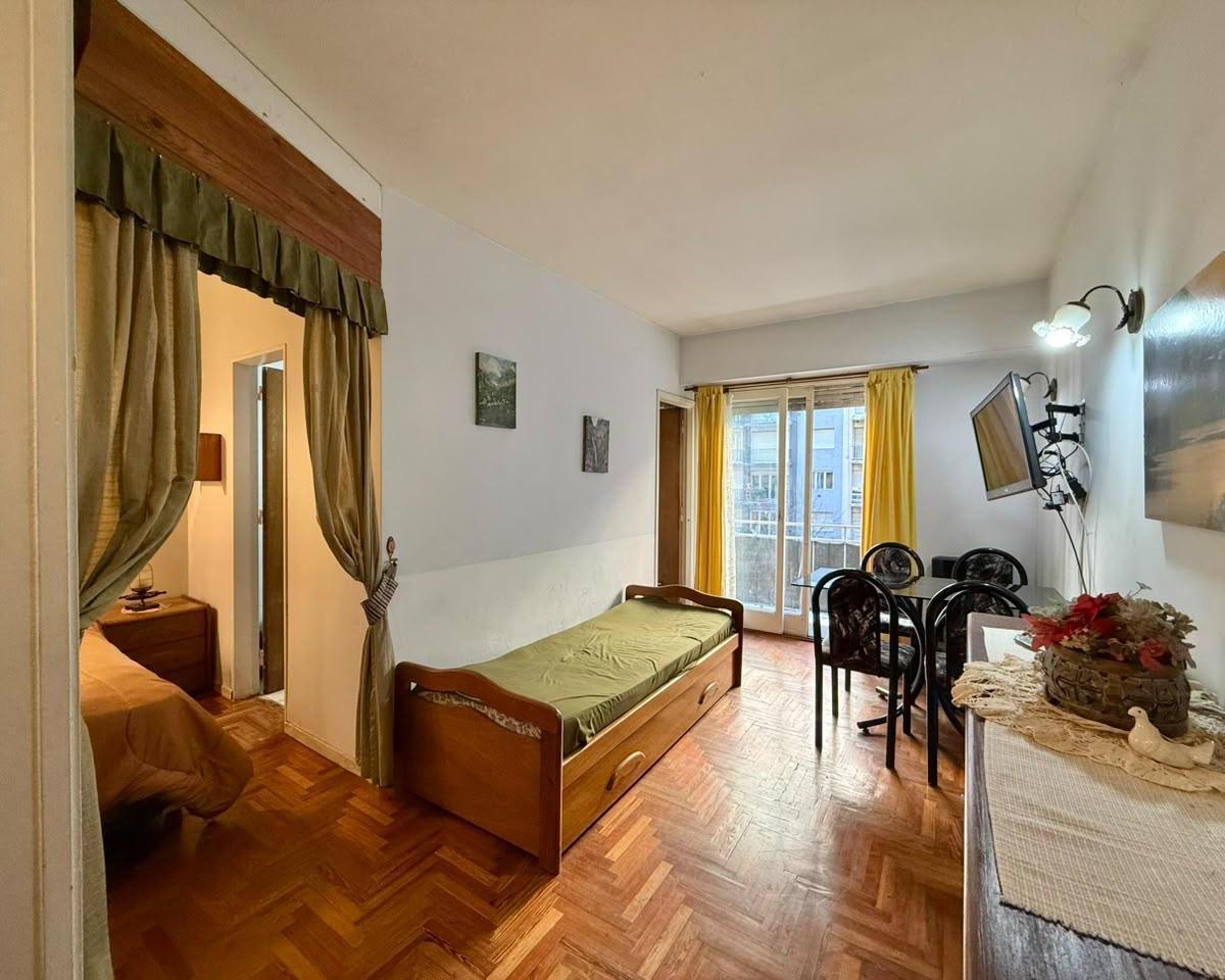 Depto monoambiente 28m² en Av. Colon 1735, Piso 2 — Plaza Colón