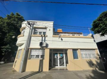 Casa · 242m² · 15 Ambientes · 3 Esq 65 - Venta Casa / Consultorio / Empresas