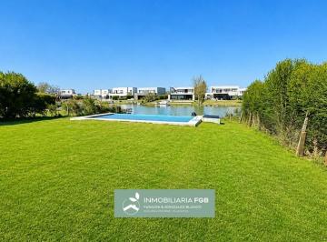 Casa · 180m² · 5 Ambientes · 2 Cocheras · Casa a La Laguna en Alquiler en Barrio Norte | El Cantón | 3 Dorm | Escritorio o 4to Dorm |3 Baños |