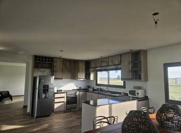 Casa · 162m² · 4 Ambientes · Venta Casa de 4 Amb en Estancia Las Malvinas, Brandsen