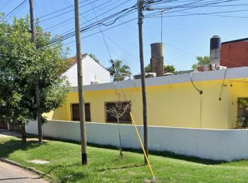 Casa de 5 ambientes, Morón · Alquiler Casa en Esquina Moron