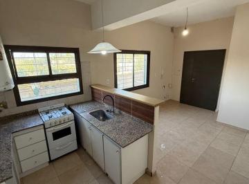 Departamento de 3 ambientes, Los Corralitos · Departamento en Alquiler C/ Cochera en Los Corralitos