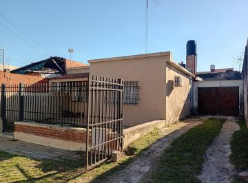 Casa · 166m² · 5 Ambientes · Casa 2 Dorm. a Refaccionar, Paraná