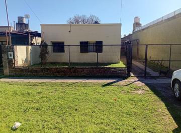 Casa · 110m² · 5 Ambientes · Casa con Gran Terreno en Zona Aeropuerto Paraná