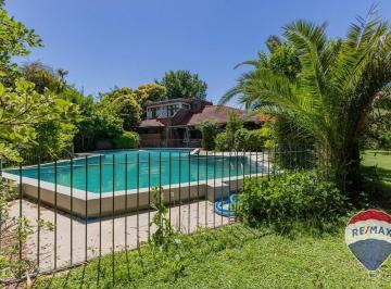 Casa · 250m² · 6 Ambientes · 2 Cocheras · Casa Quinta en Venta La Plata