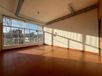 Local comercial · 33m² · 1 Ambiente · Muy Buen Local 2 Baños, Frente, Luminoso